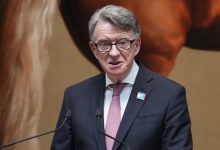 爱泼斯坦档案曝光引英国政坛地震,前内阁大臣曼德尔森被捕,首相也被牵连 - 大风热搜网