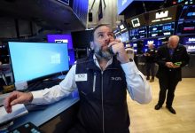 华尔街震荡惊魂，微软暴跌10%，黄金上演过山车，资本慌了？ - 大风热搜网