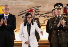 委内瑞拉政局大反转,临时总统签特赦令,背后藏着美国的石油野心 - 大风热搜网