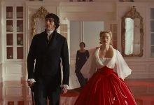 新版《呼啸山庄》爆火！英伦文学小镇迎来朝圣潮，经典跨越百年仍动人 - 大风热搜网