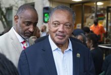 送别民权领袖杰西·杰克逊：一生为公平奔走，精神永留人心 - 大风热搜网