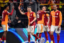 欧冠赛场突发意外！加拉塔萨雷边锋诺亚·朗手部重伤离场，术后报平安 - 大风热搜网